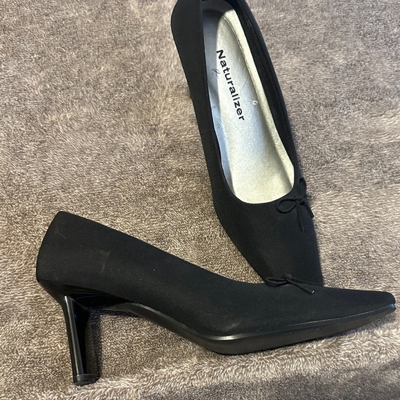 Naturalizer Black Square Toe Pumps with Bow Classic Comfort Heels - Picture 2 of 5